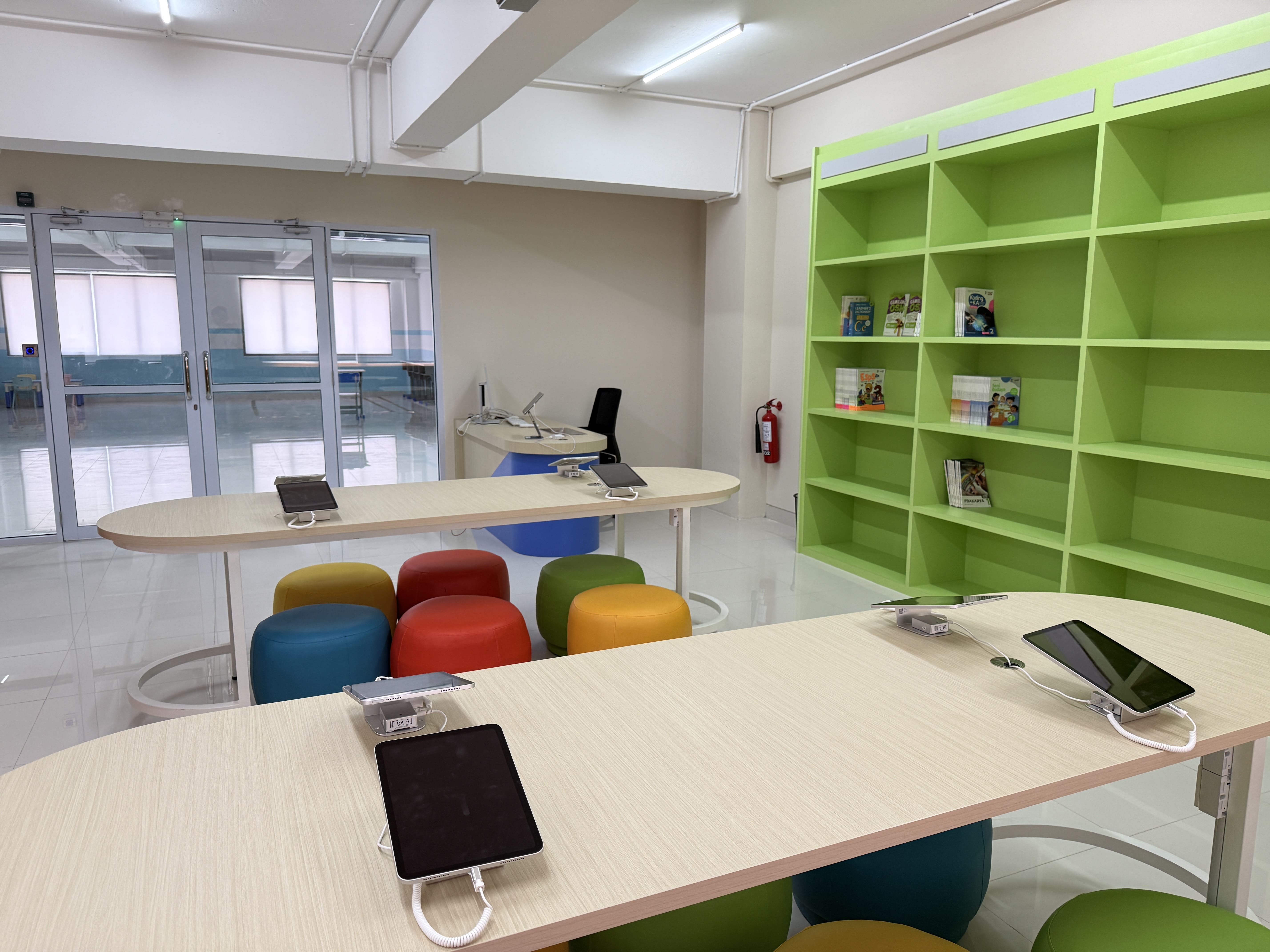 Perpustakaan tertutup(1)